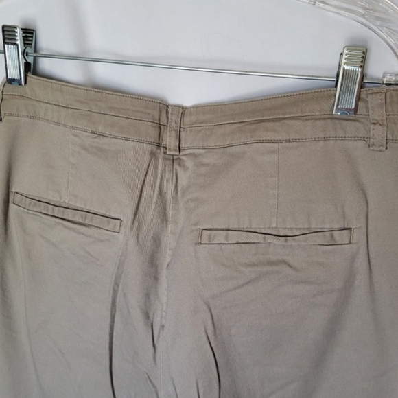 BUY 3, get 1 FREE (SEE DETAILS), Christopher & Banks Capri's (305) - Picture 5 of 10